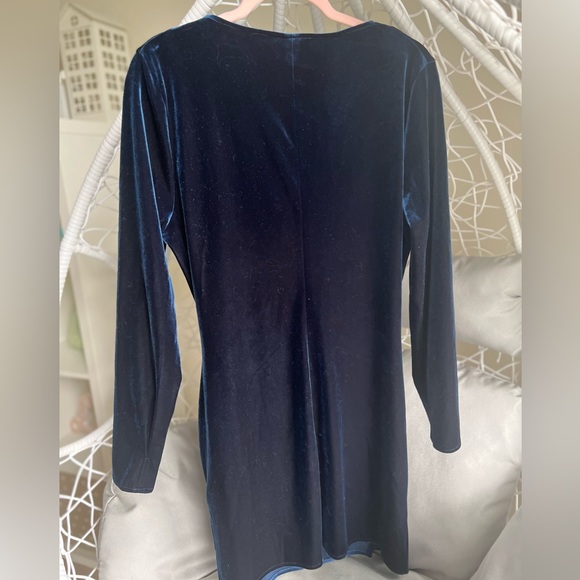 Topshop royal blue velvet mini wrap dress side drape and buttons. Size 12 - Picture 3 of 8